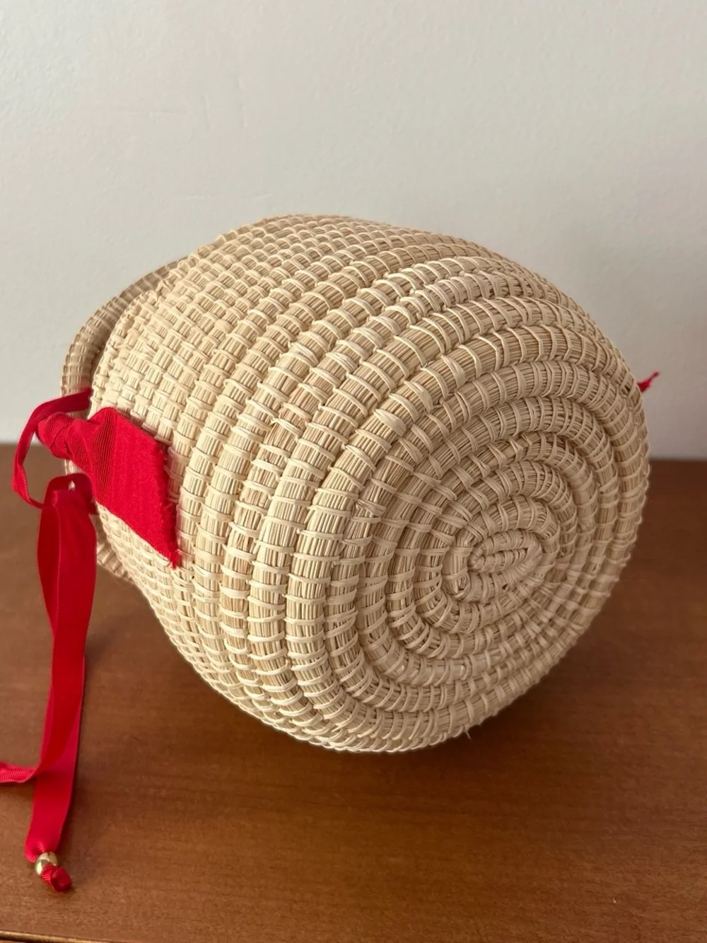 Banana Republic Natural Straw Basket Bag with Red Handle - Picture 4 of 4